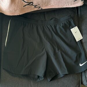 Women’s Nike shorts size L